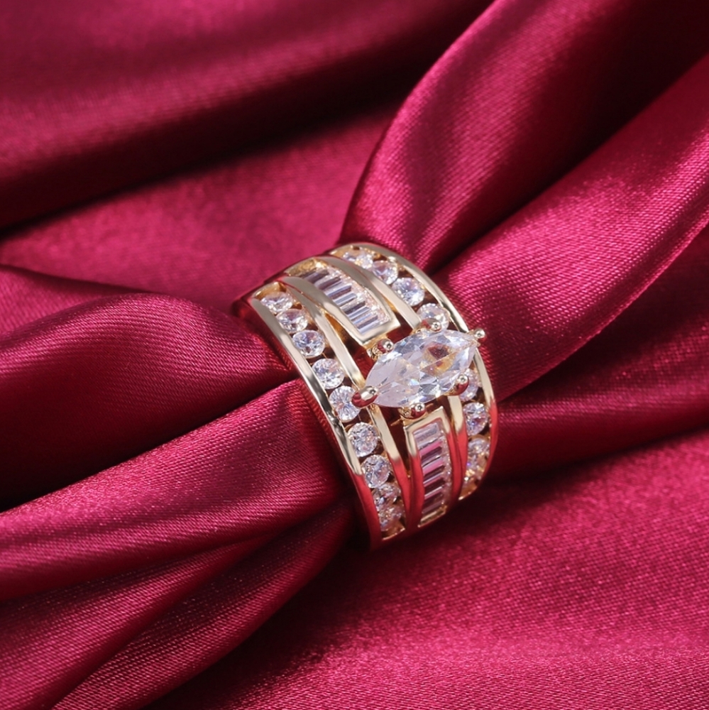 Beautiful Marquis Cubic Zirconia Gold Ring - Picture 3 of 7